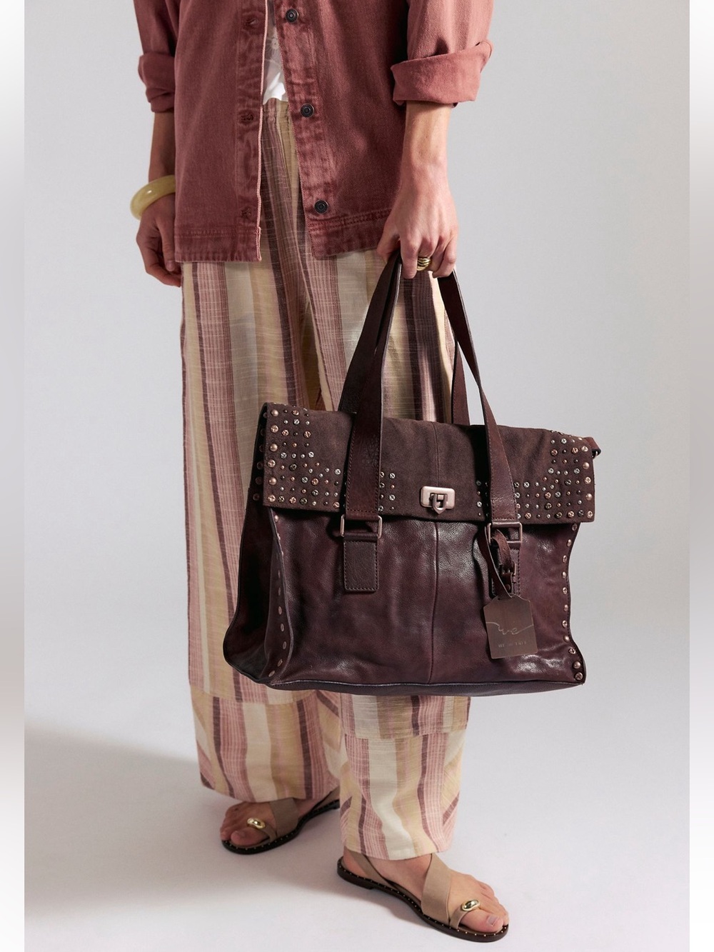 NWT FREE PEOPLE WE THE FREE SHAY STUD TOTE 🔥🔥